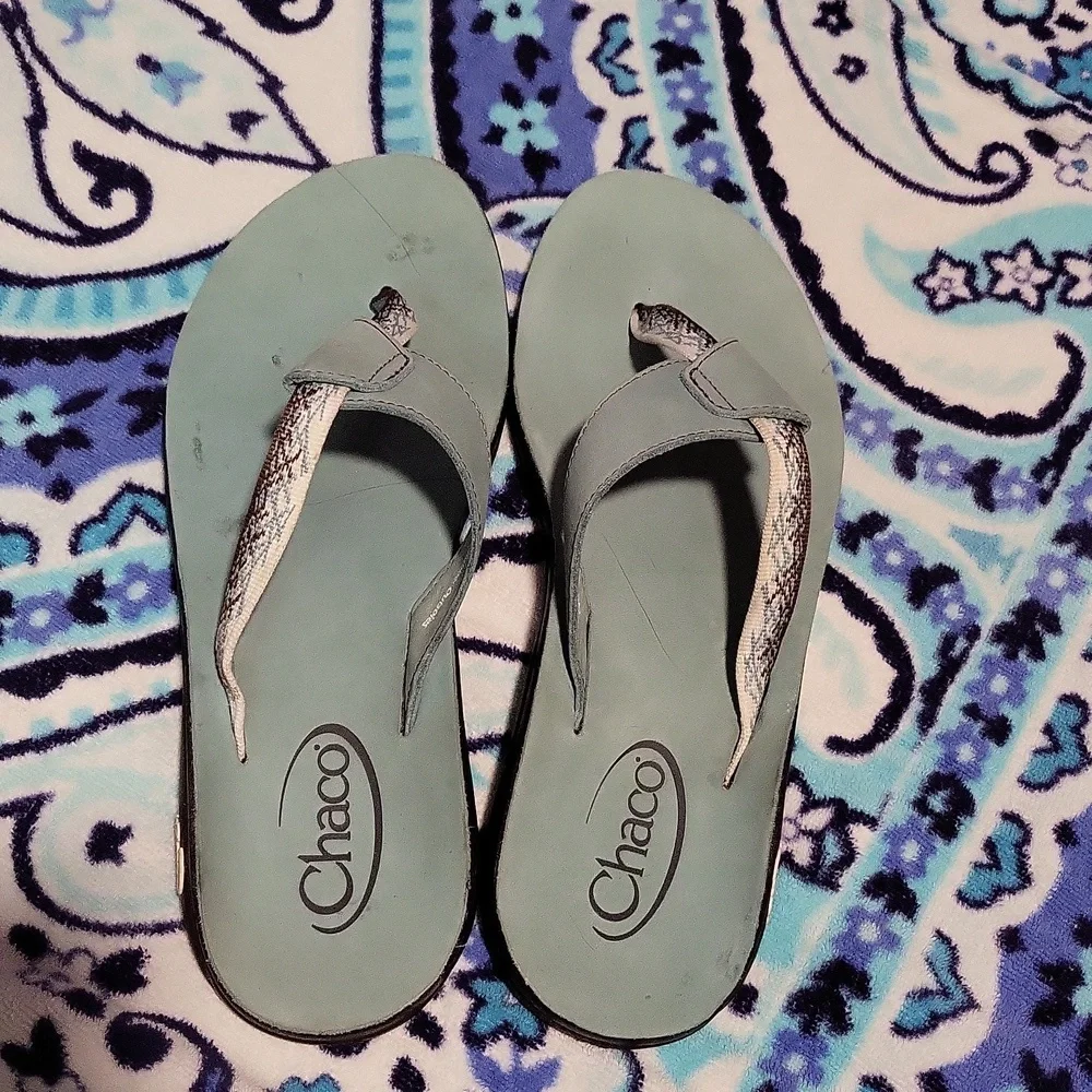 Chacos flip-flops - Picture 2 of 4